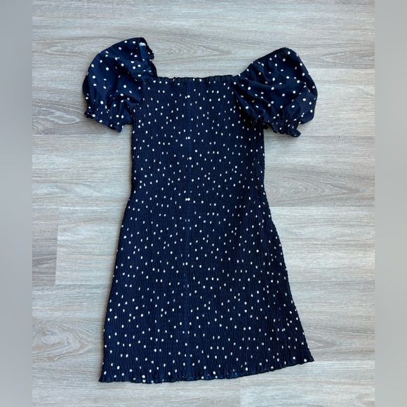 NWT Francesca’s Leah Smocked Blue Polka Dot Mini Dress. Size L - Picture 4 of 5